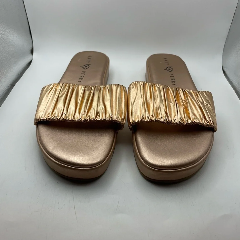 Katy Perry The Lizzie women’s rose gold slide sandals size 9.5